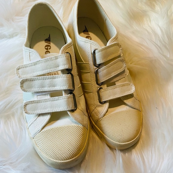 Gola womens shoe size 8 usa white , velcro straps - Picture 1 of 4